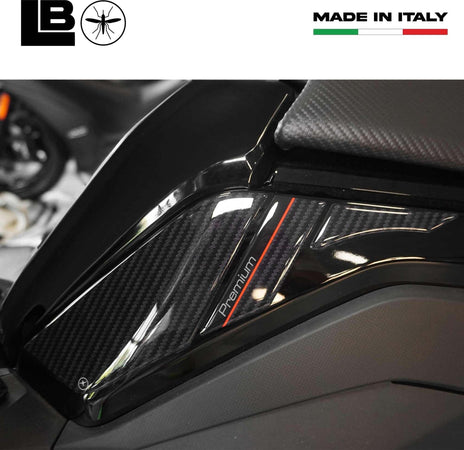 Adesivi-3D-Protezioni-laterali-sportello-compatibili-con-Kymco-Ak550-Premium