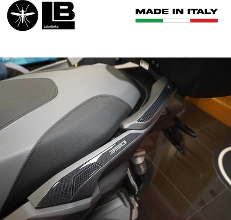 Adesivi-3D-Protezioni-maniglie-con-bauletto-compatibili-con-Honda-ADV350-2022-23