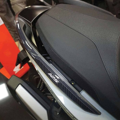 Adesivi-3D-Protezioni-Maniglie-posteriori-compatibili-con-Honda-Forza-125-2022