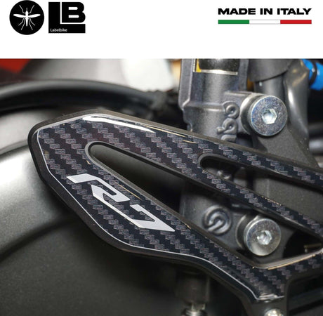 Adesivi-3D-Protezioni-pedane-moto-Battitacco-compatibili-con-Yamaha-R7-2021-2024