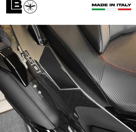 Adesivi-Protezioni-laterali-coda-sottosella-compatibili-con-Kymco-Ak550-Premium