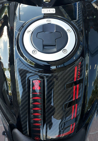 Adesivo-3D-paraserbatoio-moto-compatibile-con-Suzuki-Katana-2019-2023-Rosso