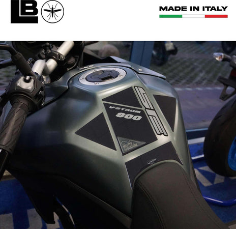 Adesivo-3D-Paraserbatoio-protezione-moto-compatibili-con-Suzuki-V-Strom-800SE