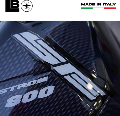 Adesivo-3D-Paraserbatoio-protezione-moto-compatibili-con-Suzuki-V-Strom-800SE