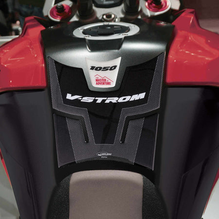 Adesivo-3D-Paraserbatoio-resina-moto-compatibile-con-Suzuki-V-Strom-1050-2023