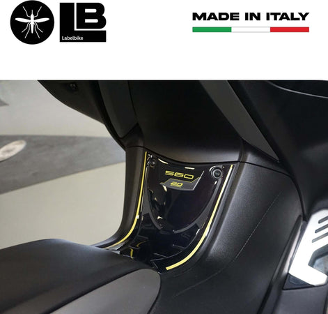 Adesivo-3D-Pedana-anteriore-compatibile-con-Yamaha-Tmax-560-20Th-Anniversary