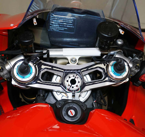 Adesivo-3D-Piastra-Forcella-Sterzo-compatibile-con-Ducati-Panigale-V4-2018-2023