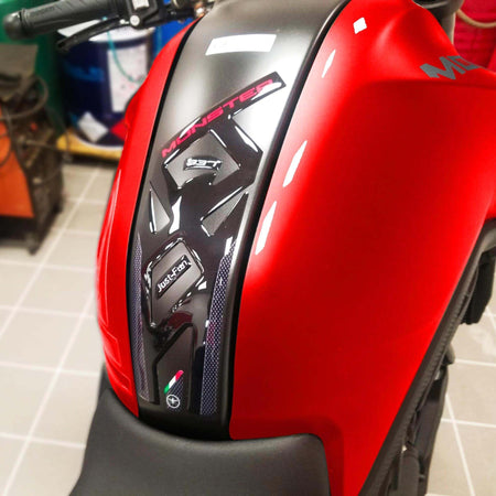 Adesivo-3D-Protezione-paraserbatoio-compatibile-con-Ducati-Monster-937-2021