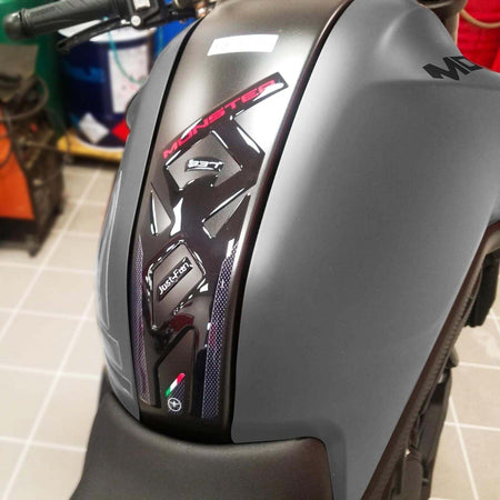 Adesivo-3D-Protezione-paraserbatoio-compatibile-con-Ducati-Monster-937-2021