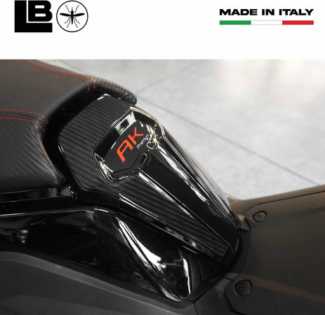 Adesivo-3D-Protezione-sportello-serbatoio-compatibile-con-Kymco-Ak550-Premium