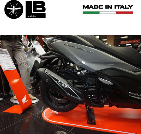 Adesivo-in-resina-3D-Protezione-Marmitta-compatibile-con-Honda-Forza-350-2022-23