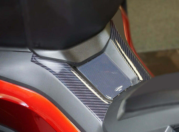 Adesivo-in-resina-gel-3D-protezione-pedana-compatibile-Honda-scooter-Forza-750