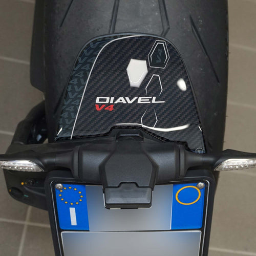 Adesivo-resinato-3D-Protezione-Targa-moto-compatibile-con-Ducati-Diavel-v4-2023