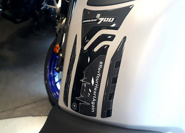 Adesivo-serbatoio-moto-in-resina-gel-3D-compatibile-Yamaha-Tracer-700-dal-2020