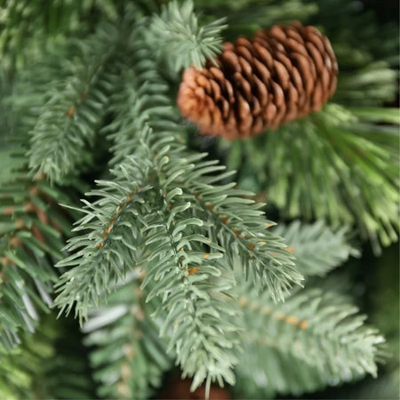 Albero di natale con Pigne "Byron" in PE Effetto Real Touch e PP Effetto Aghi di pino
