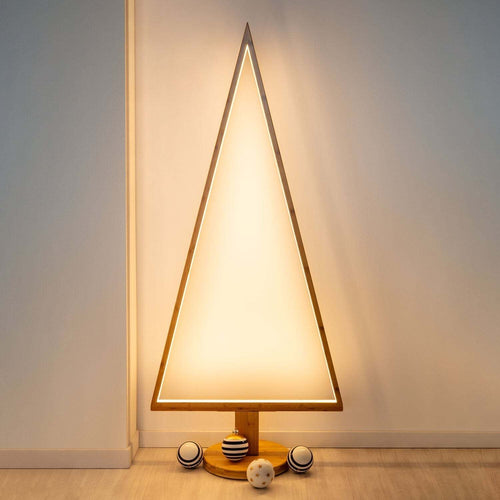 Albero triangolare luminoso con led bianco caldo e base in legno Casa e cucina/Decorazioni per interni/Addobbi e decorazioni per ricorrenze/Decorazioni natalizie/Luci natalizie/Catene luminose per esterni MagiediNatale.it - Altamura, Commerciovirtuoso.it