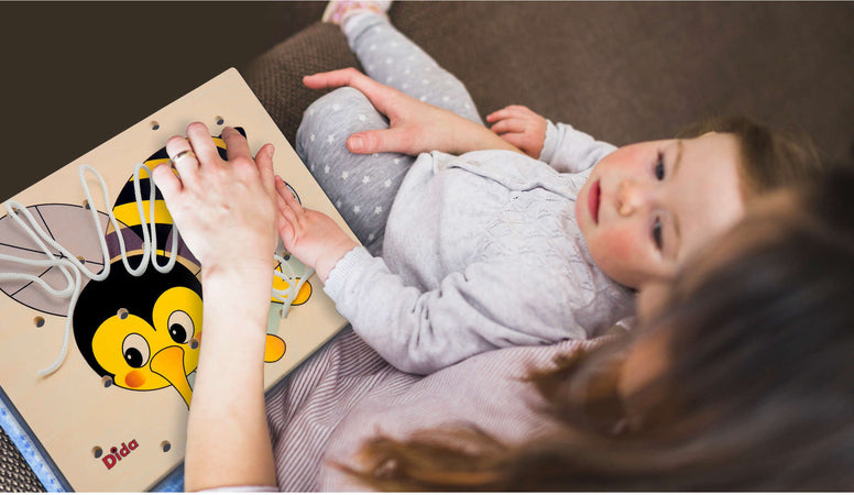 Allacciatura Ape Gioco in Legno per Bambini Metodo Montessori Dida