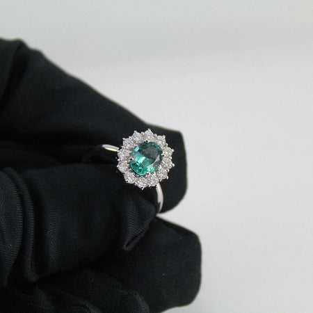 Anello donna classico Mirco Visconti in oro bianco con smeraldo colombiano e diamanti