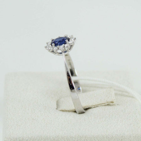 Anello donna princess Mirco Visconti in oro bianco zaffiro e diamanti.