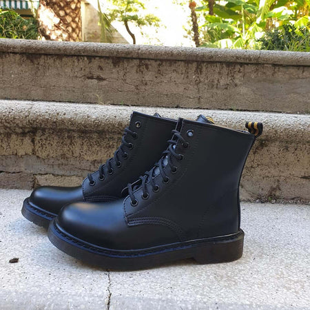 Anfibi Neri Donna Stringati Stivaletto Basso con Lacci Suola in Gomma Stivali Invernali Neri Anti Scivolo Mod. Martens Moda/Donna/Scarpe/Stivali D'Avanzo Clazature - Nola, Commerciovirtuoso.it