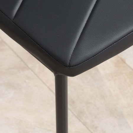 AOS65-NUOVO-SVENDITA-set-tavolo-+-4-sedie-nero-pelle-soggiorno-salotto-tavolo-in-acciaio-e-vetro-CUCINA