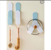 Appendino Multiuso Multifunzione Stand Poggia Coperchio Pentole Appendi Mestolo Cucina > Accessori cucina Trade Shop italia - Napoli, Commerciovirtuoso.it