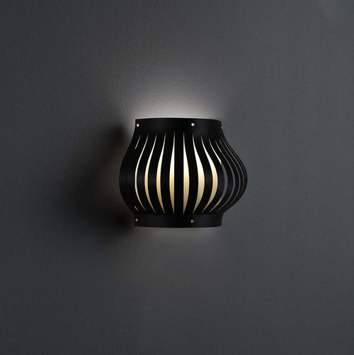 Applique-Balcony-Helios-1-Luce-In-Polilux-Nero-Made-In-Italy