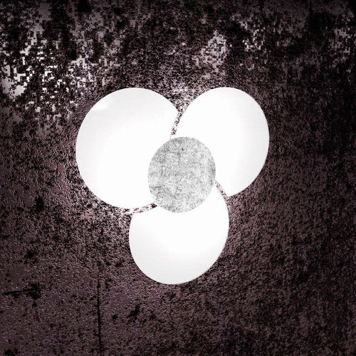 Applique-Contemporanea-Clover-Metallo-Foglia-Argento-Vetro-Bianco-3-Luci-E27