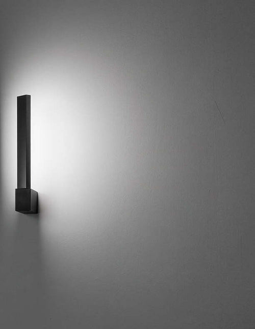 Applique-Contemporanea-Elle-Alluminio-Nero-Led-Integrato-14W