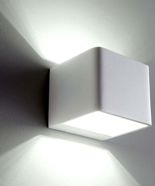 Applique-Illuminando-COMPACT-6W-LED-552LM-3000°K-lampada-parete-cubo-biemissione-metallo-bianco-interno