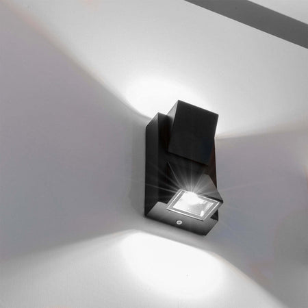 Applique Lampada Faretto Per Uso Esterno A Led Luce 6500k 10w Nero Luce A 2 Vie Illuminazione/Illuminazione per esterni/Lampade da parete Trade Shop italia - Napoli, Commerciovirtuoso.it