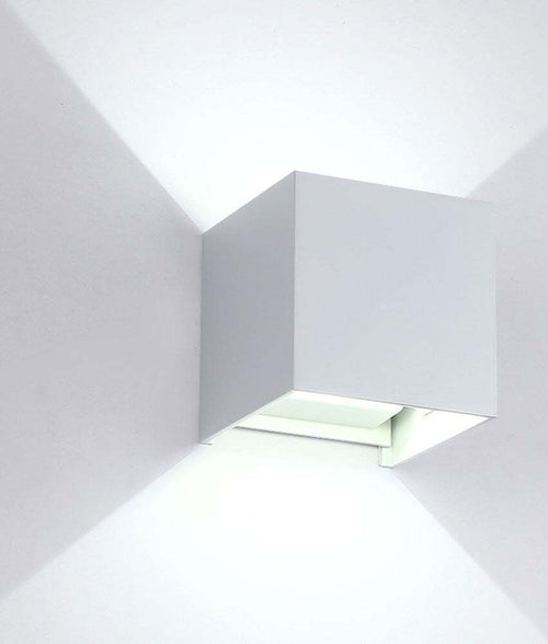 Applique Led Cubo Bianco Lampada Da Parete 5w 750lmn Luce Regolabile Updown Ip65 Illuminazione/Illuminazione per interni/Illuminazioni per pareti/Applique Trade Shop italia - Napoli, Commerciovirtuoso.it