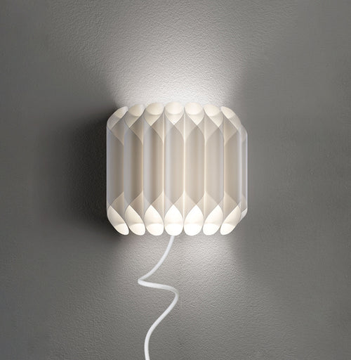 Applique-Moderna-1-Luce-Louise-In-Polilux-Bianco-Con-Cavo-Made-In-Italy