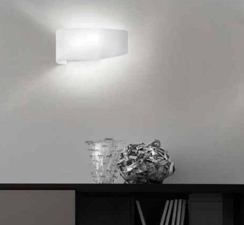 Applique-moderna-Fratelli-Braga-VIRGOLA-582-AV-E27-LED-vetro-biemissione-lampada-parete