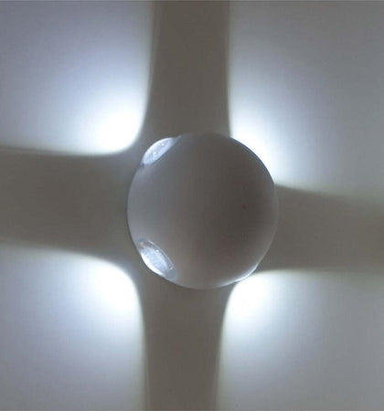 Applique Muro A Sfera 4 Fasci Di Luce Esterno Bianco Luce 3000k 6000k 4000k Es58 Articoli da Giardino > Illuminazione da esterno > Applique da esterno Trade Shop italia - Napoli, Commerciovirtuoso.it