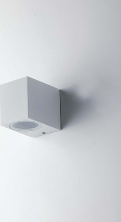 Applique Qubo Bianco 1Xgu10 Ip54 9,3X8X6,7Cm Illuminazione/Illuminazione per interni/Illuminazioni per pareti/Applique Led Mall Home - Napoli, Commerciovirtuoso.it