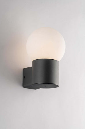 Applique Skittle 1Xe27 Ip54 Base Alluminio Antracite Diffusore Pe Illuminazione/Illuminazione per interni/Illuminazioni per pareti/Applique Led Mall Home - Napoli, Commerciovirtuoso.it