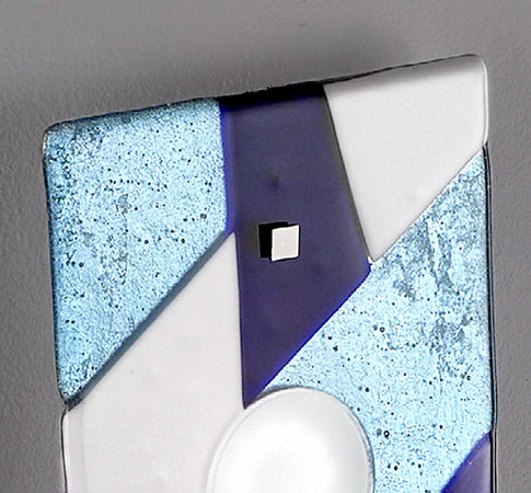 Applique-vetro-blu-Familamp-TRIGONO-330-AP-GX53-LED-lampada-parete-moderna-artigianale