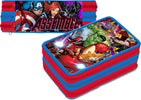 ASTUCCIO TRIPLO AVENGERS ASSEMBLE 3 ZIP COMPLETO ACCESSORIATO BAMBINI SCUOLA Cancelleria e prodotti per ufficio/Scuola e materiale didattico/Materiale scolastico/Cartelle e zaini per la scuola/Astucci Trade Shop italia - Napoli, Commerciovirtuoso.it