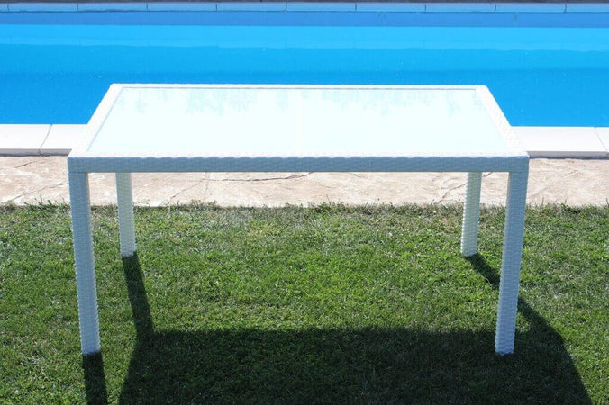 AXONA---tavolo-intreccio-in-rattan-sintetico-e-vetro-150x90-Bianco-Milani-Home