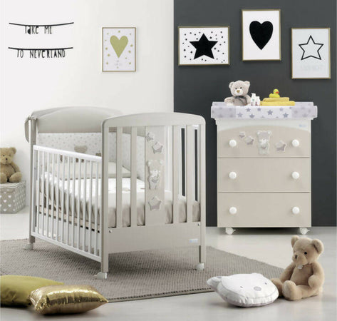 Azzurra Design Lettino Neonati Nice + Fasciatoio Bagnetto Vaschetta Anatomica + Completo Lettino Piumone + Lenzuolo + Materasso Casa e cucina/Arredamento/Cameretta bambini/Lettini per neonati e bambini/Lettini con sbarre Mondo Bimbo - Bagnara Calabra, Commerciovirtuoso.it