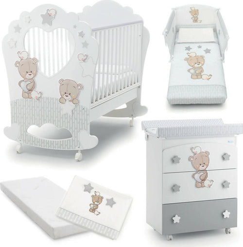 Azzurra Design Love Me Con Oblò Lettino Neonati + Fasciatoio Bagnetto Vaschetta Anatomica + Completo Lettino Piumone + Lenzuolo+ Materasso In Omaggio Casa e cucina/Arredamento/Cameretta bambini/Lettini per neonati e bambini/Lettini con sbarre Mondo Bimbo - Bagnara Calabra, Commerciovirtuoso.it