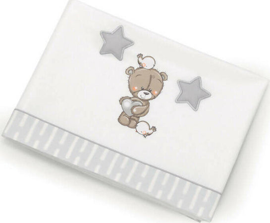 Azzurra Design Love Me Con Oblò Lettino Neonati + Fasciatoio Bagnetto Vaschetta Anatomica + Completo Lettino Piumone + Lenzuolo+ Materasso In Omaggio Casa e cucina/Arredamento/Cameretta bambini/Lettini per neonati e bambini/Lettini con sbarre Mondo Bimbo - Bagnara Calabra, Commerciovirtuoso.it