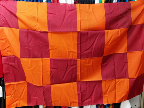 Bandiera a scacchi giallorossa Sport e tempo libero/Fan Shop/Patio prato e giardino/Bandiere per esterno Il Distintivo - Pesaro, Commerciovirtuoso.it