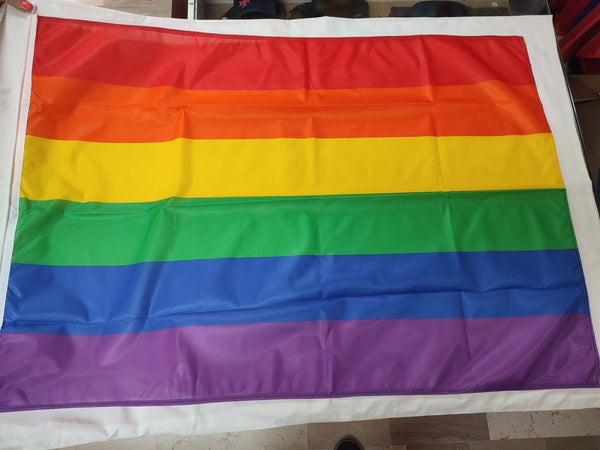 Bandiera Arcobaleno Da Esterno Bandiera Multicolore Con Doppie Cuciture Perimetrali E Corda Per Il Fissaggio Sport e tempo libero/Fan Shop/Patio prato e giardino/Bandiere per esterno Il Distintivo - Pesaro, Commerciovirtuoso.it