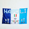 Bandiera-Con-Coppe-E-Trofei-Vinti-Italia-Scudetto-Calcio-Squadra-Napoli-90x140cm