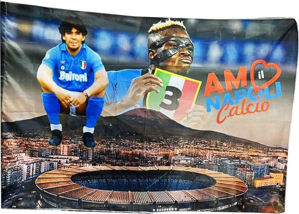 Bandiera-Forza-Napoli-3-Scudetto-Diego-Osimhen-Vesuvio-Campione-Italia-90x140-Cm