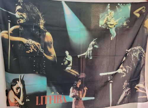 Bandiera Litfiba Orizzontale Uso Interno Ed Esterno 100 X 150 Cm Con Fodero Per Asta Casa e cucina/Decorazioni per interni/Arte/Poster e stampe Il Distintivo - Pesaro, Commerciovirtuoso.it