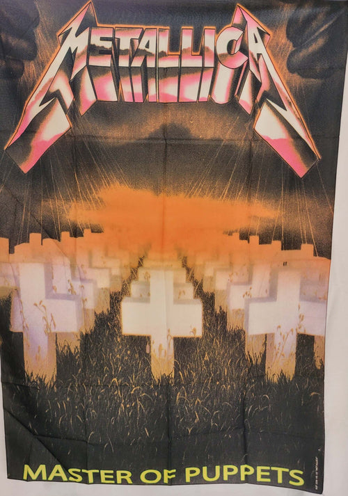 Bandiera Metallica Master of Puppets Casa e cucina/Decorazioni per interni/Arte/Poster e stampe Il Distintivo - Pesaro, Commerciovirtuoso.it