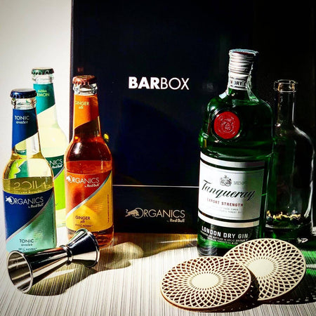 Bar Box Gin Kit - 1Gin Tanqueray 0,70L +1Selection Spices By Organics +1Perfection 3 Organics by RedBull 250ml +1Bitter Lemon +1Ginger Ale +1Tonic Water + 1 Simply Cola Bar Kit Gin Opera 33 - Milano, Commerciovirtuoso.it
